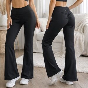 Black Bootcut Yoga Pants High Rise Scrunch Back | Size L